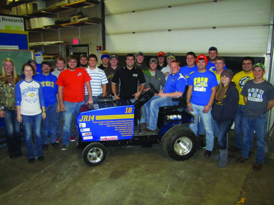 Tractor+team+prepares+for+competition