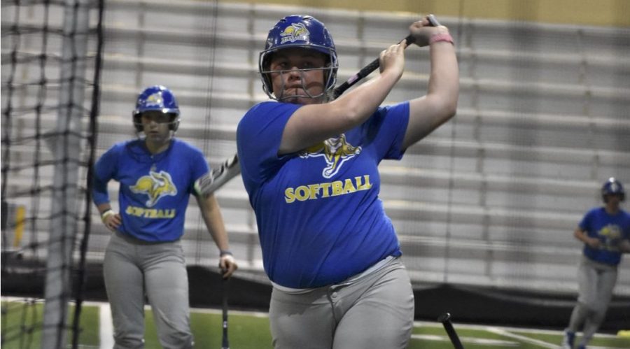 ABBY FULLENKAMP
Paige Gerdes (16) during batting practice in the spring at the SJAC. 