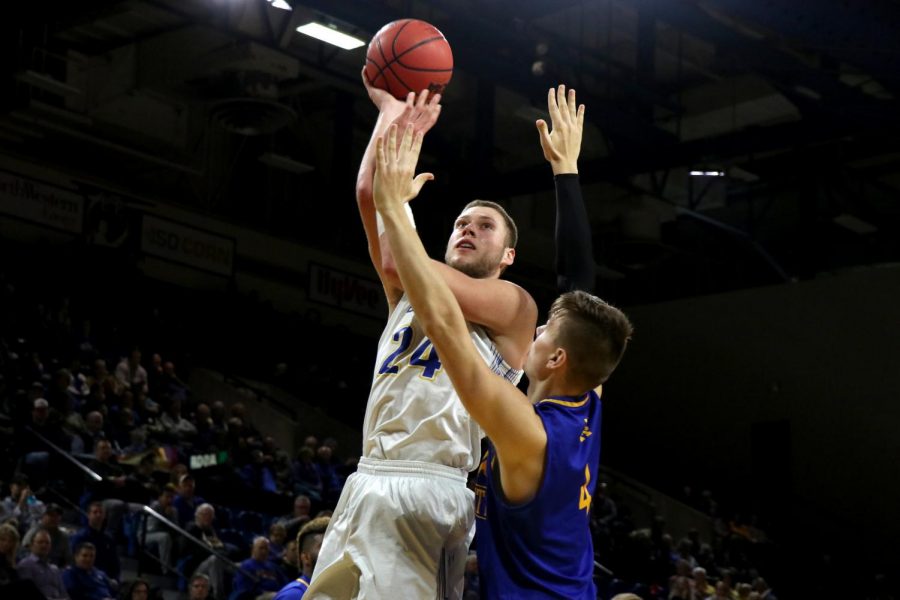 Daum’s climb to top of all-time scoring list continues into conference play