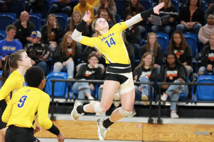 Volleyball impresses on the road