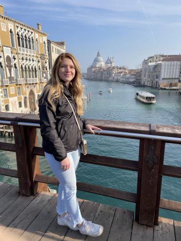 Study abroad students travel to Rome