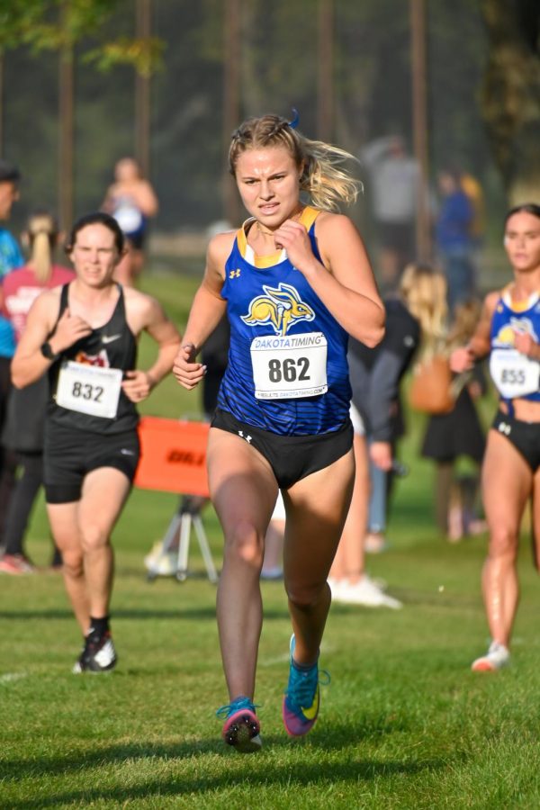 Cross country teams dominate in only home meet