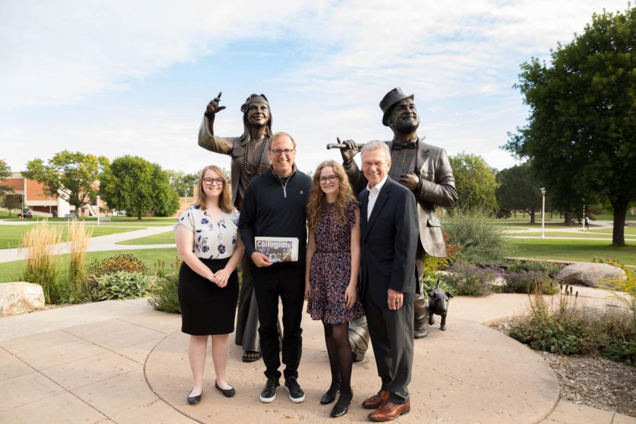 Co-Editor-in-Chiefs of The Collegian, Jordan Rusche and Gracie Terrall, pose with Jonathan Karl and Tom Daschle after a breakfast for student leaders, Monday, Sept. 26. 
(Pictured, from left) Jordan Rusche, Jonathan Karl, Gracie Terrall and Tom Daschle. 
