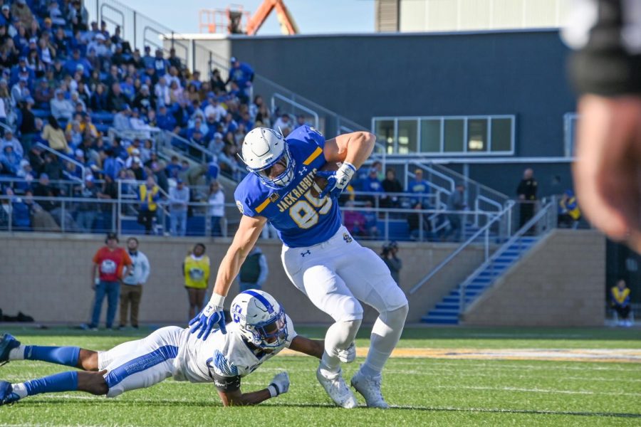 No. 1 Jackrabbits roll Indiana State on Hobo Day