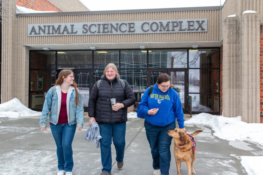Ladies in Animal Science-3Left to Right_ Emma Eggenberger, Lindsey Vander Wal, Heather Fisher, and Memphis