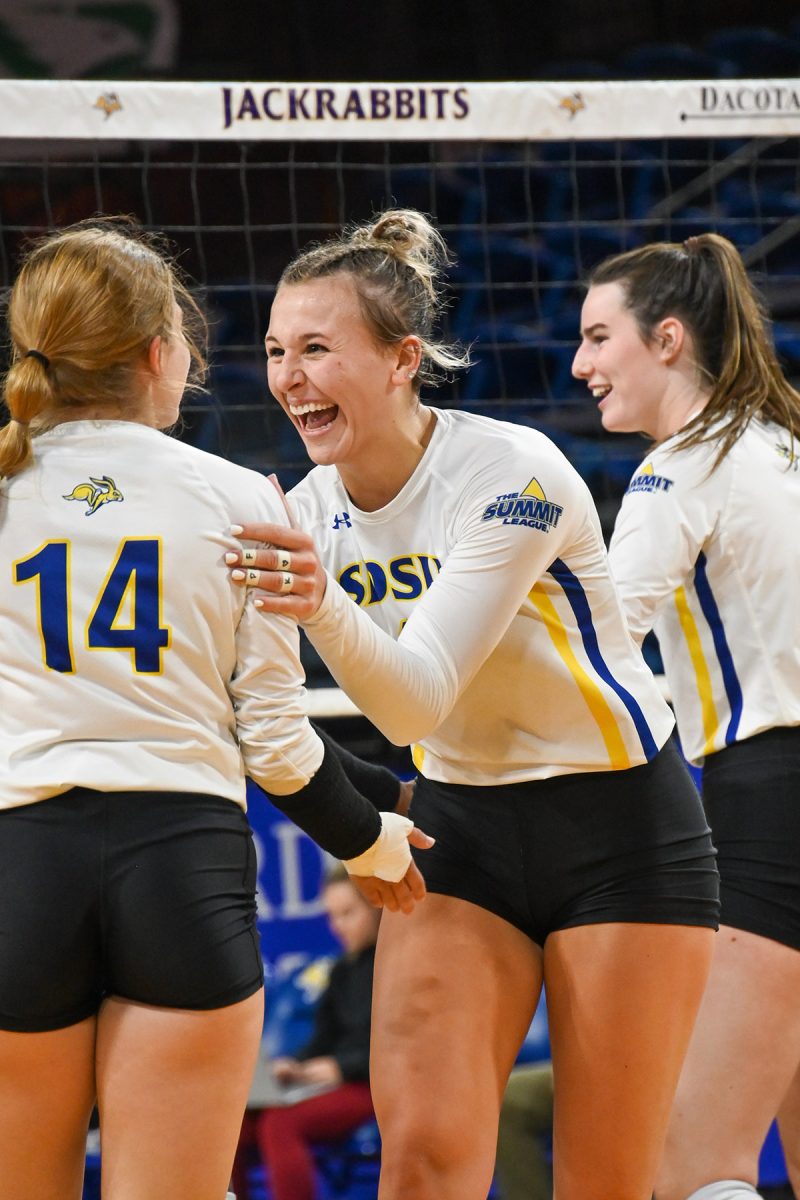 Volleyball Travels to Iowa