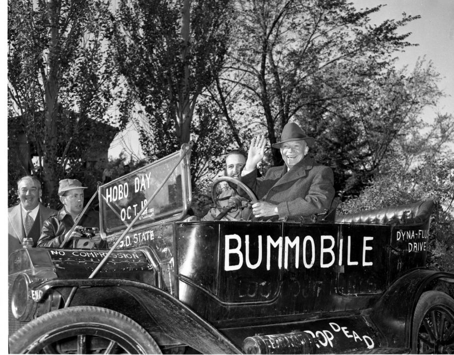 One+of+the+Bummobile%E2%80%99s+most+well-known+passengers+is+President+Dwight+Eisenhower.+He+attended+the+1952+Hobo+Day+during+his+election+campaign.+