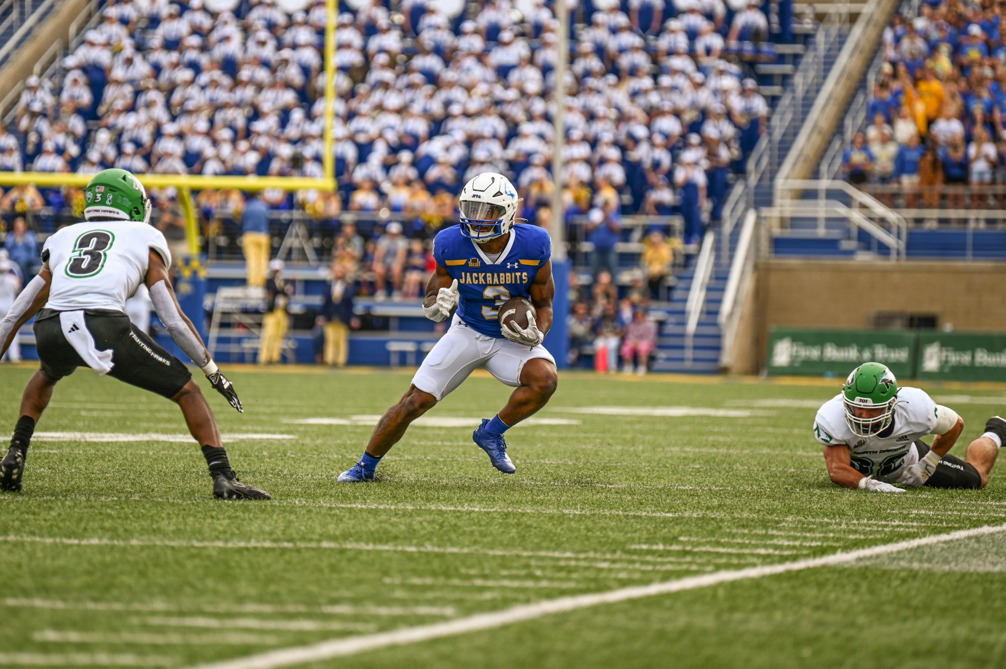 Ameer Abdullah, No. 21 Nebraska run over Illinois