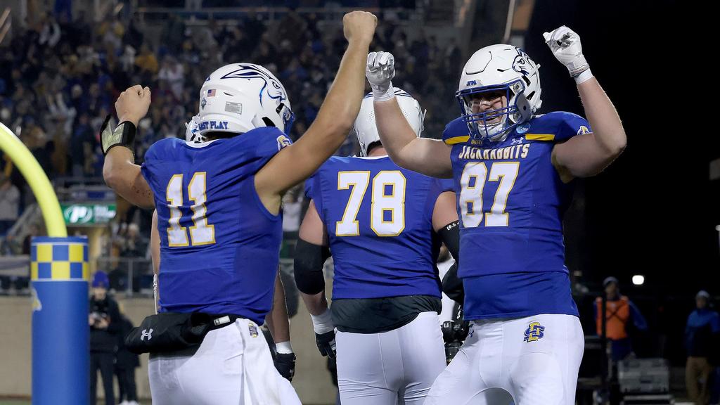 BROOKINGS, SD - DECEMBER 15: Zach Heins #87 of the South Dakota State Jackrabbits celebrates a touchdown against the Albany Great Danes at Dana J. Dykhouse Stadium in Brookings, SD. 