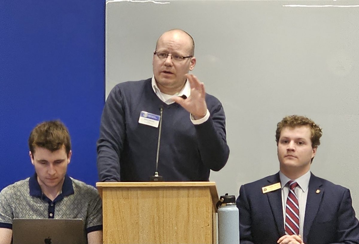 Kevin Fullerton, director for office of development addresses the senate on Monday, Feb.26 at the Lewis and Clark room located in University Student Union. Fullerton discussed goals of the Office of Career Development that aligned with the strategic plan of the university.