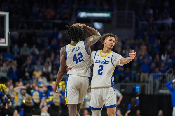 Mayo and Kyle III both announced on Social media that they are leaving the Jackrabbit basketball program.