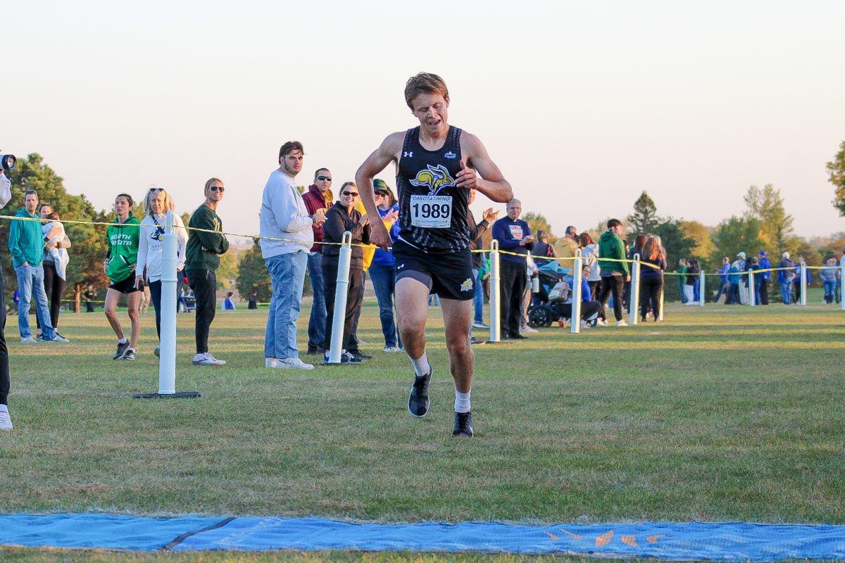 Carson Noecker approaching the finish line in his record-setting race at the Edgebrook Golf Course in Brookings, SD. The record was previously set by Noecker himself back in 2023.