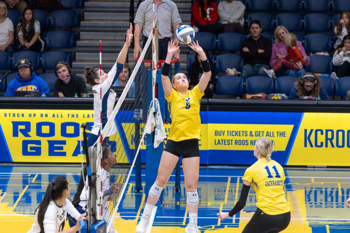 Jackrabbit volleyball v. St. Thomas