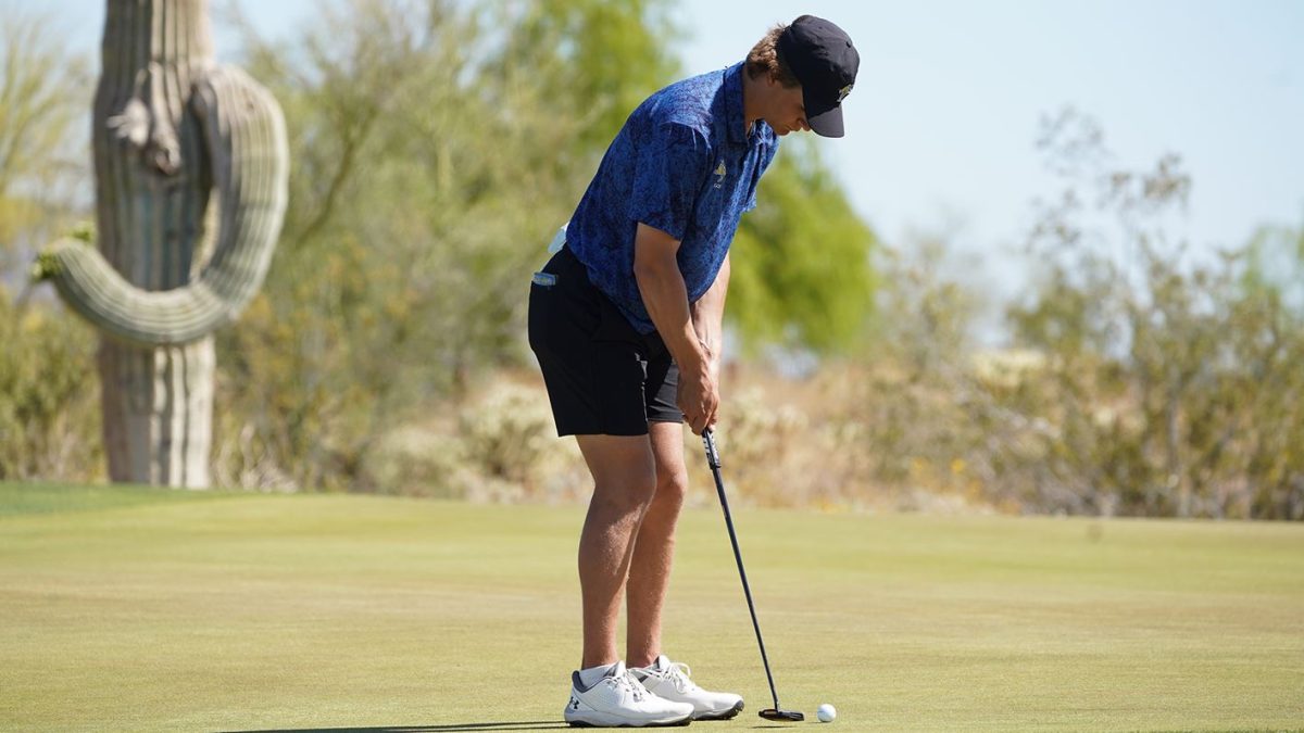 Tyler Seeling lining up for a put. Seeling tied Kevin An and Willis Panz for first. Seeling is a junior from Breezy Point Minnesota. Seeling was a four-time All-Conference golfer during his time at Pequot Lakes High School. Last year, Seeling competed in nine seperate events for the Jacks,  