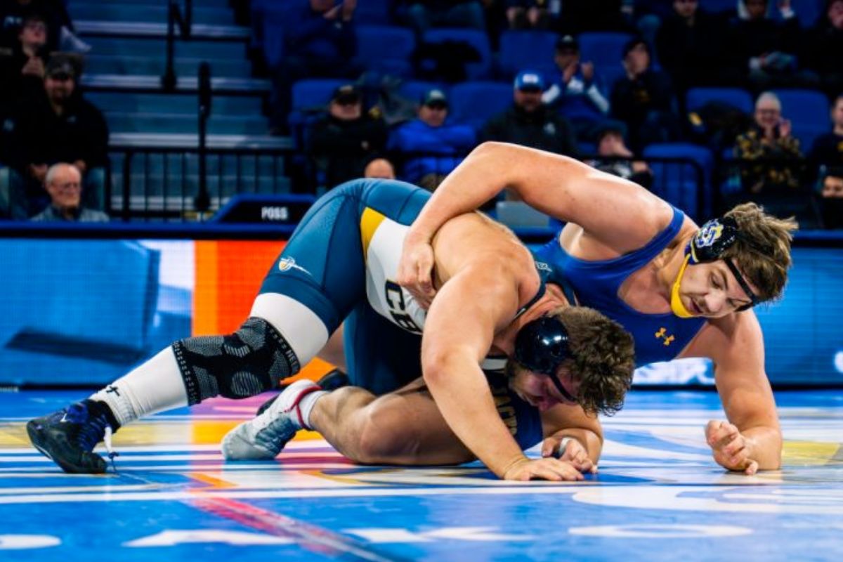 Micah Hach wrestles against Cal Baptist’s Tristan Kemp in his first duel as a Jackrabbit in on Jan. 23, 2026 in First Bank & Trust Arena. Hach won the duel in a 5-0 decision.